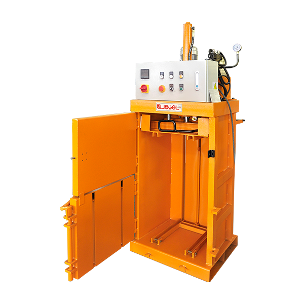 Small vertical baler JP5947T2