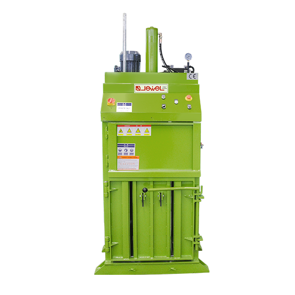 Small vertical bale JP7050T8